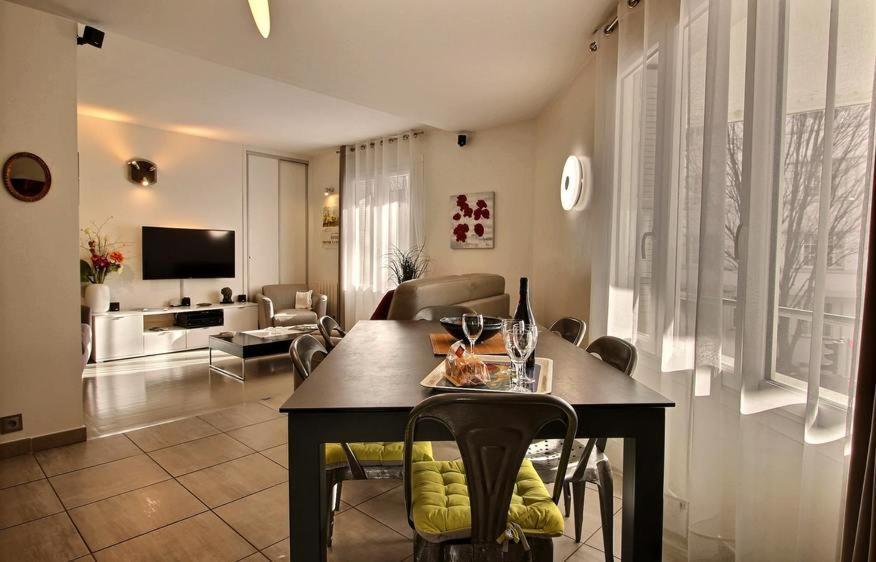 Lyon Superbe Appartement Parc Tete D'Or 95 M2 Clim Parking Luaran gambar